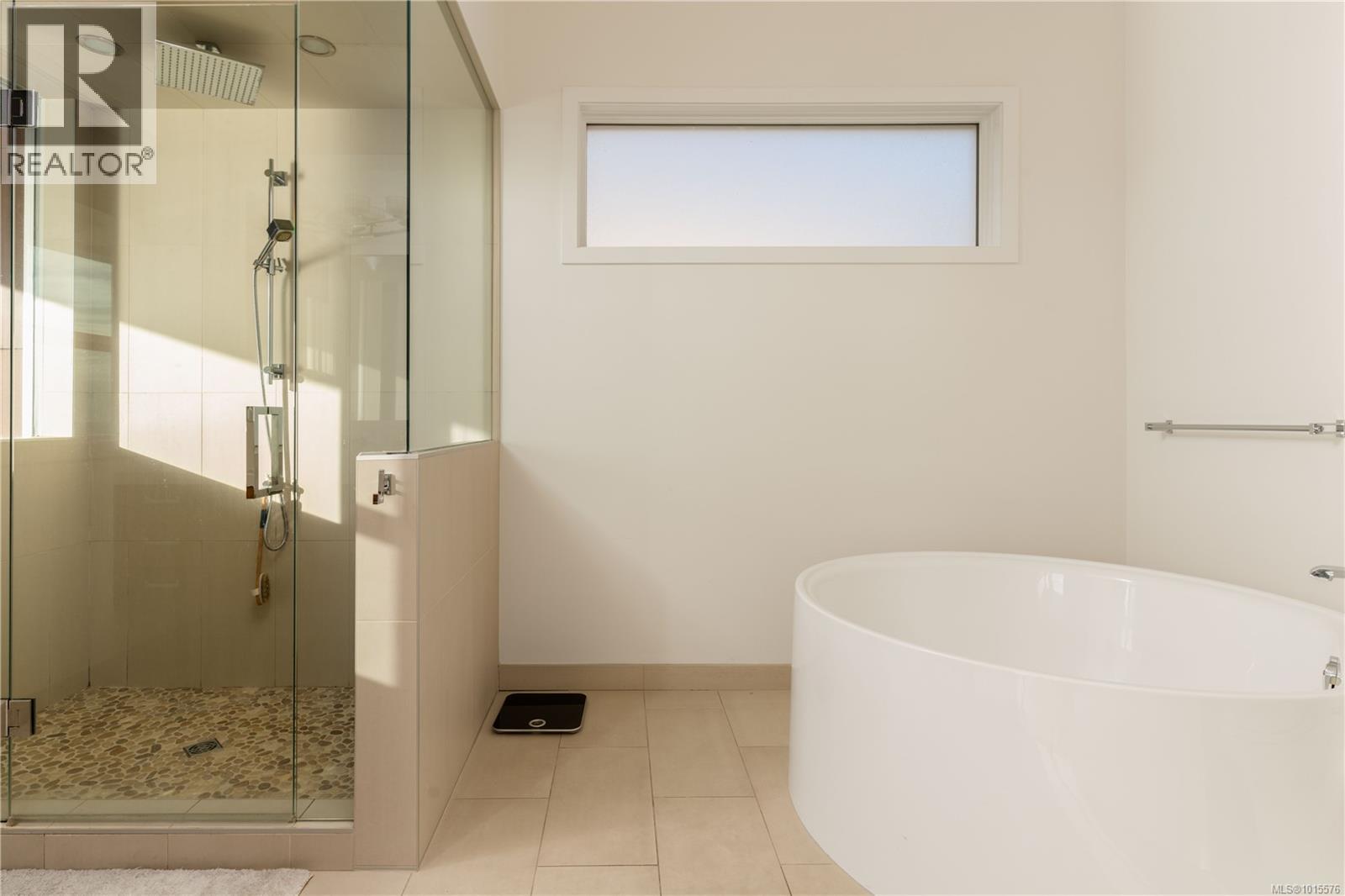 2086 Marne St, Oak Bay, British Columbia  V8S 4J8 - Photo 18 - 1015576