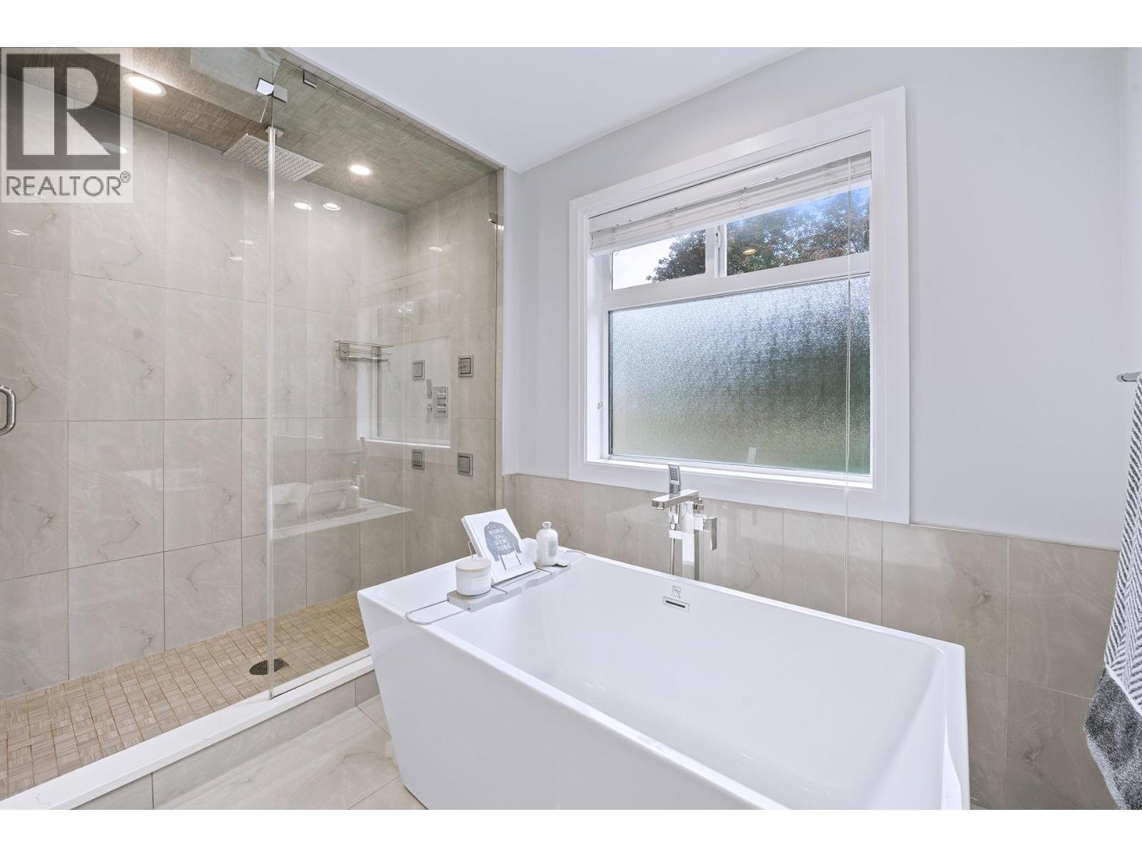 1370 Ross Road, Vancouver, British Columbia  V7J 1V2 - Photo 17 - R3054190