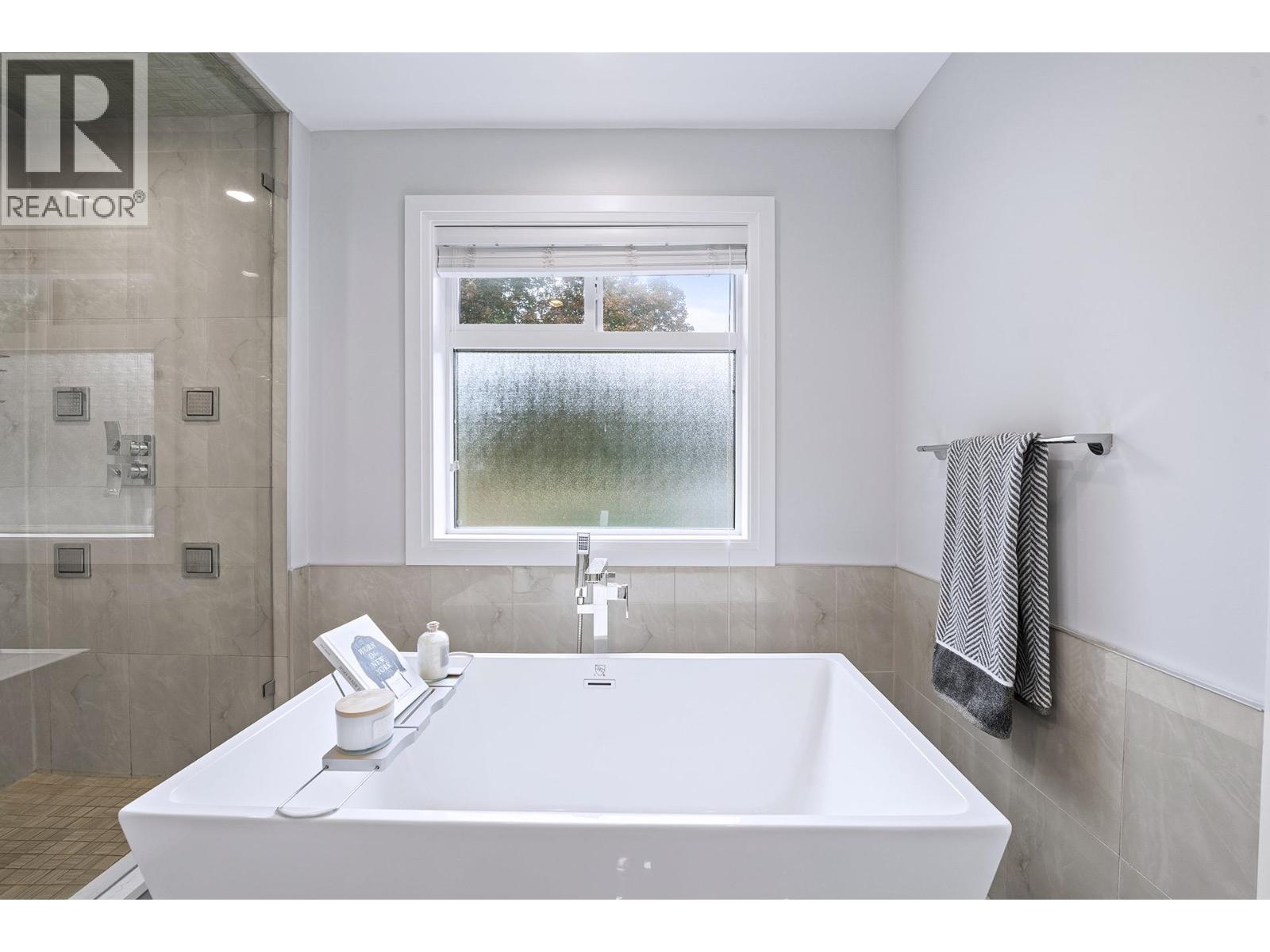 1370 Ross Road, Vancouver, British Columbia  V7J 1V2 - Photo 19 - R3054190