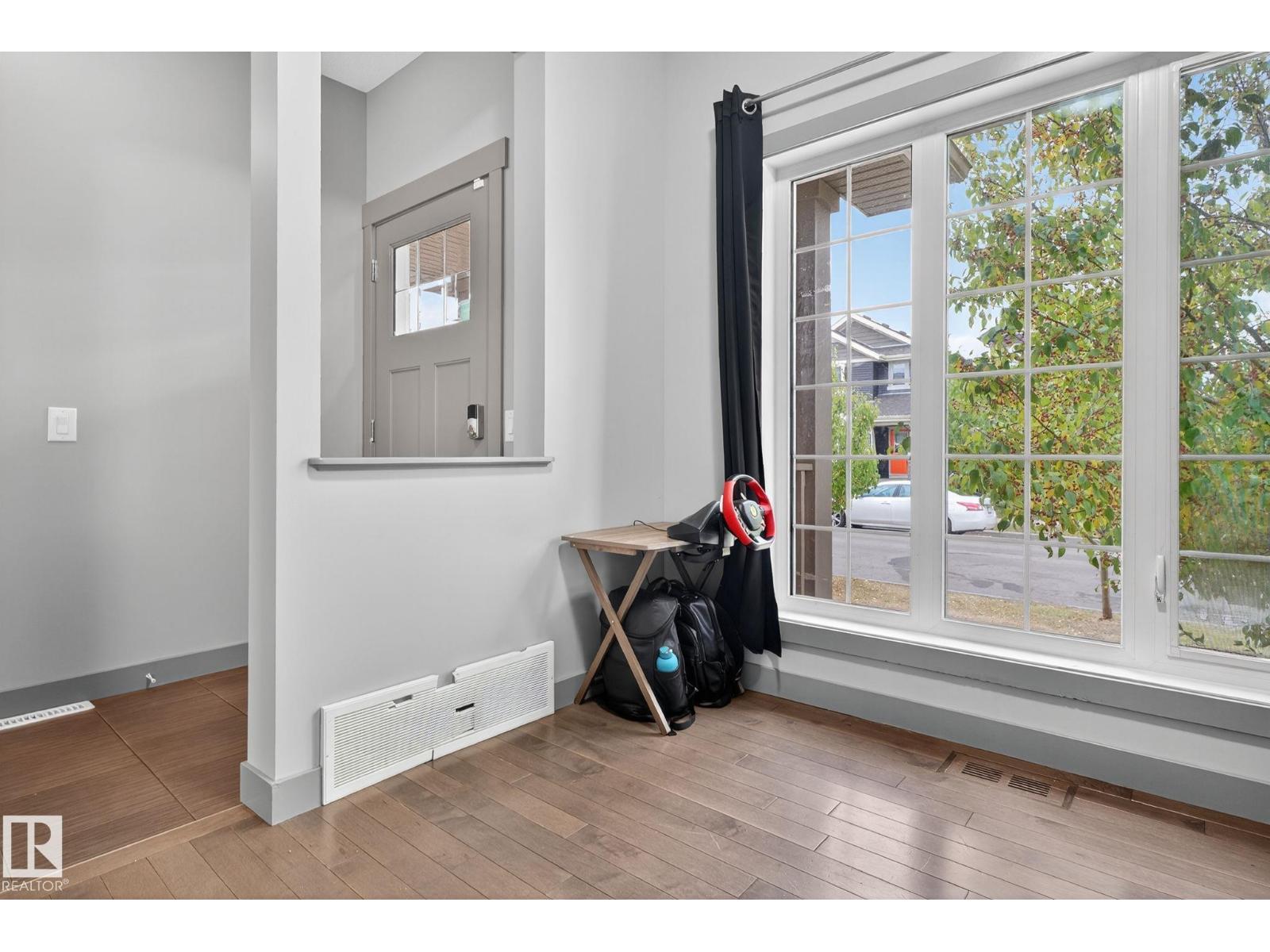 5514 Crabapple Lo Sw, Edmonton, Alberta  T6X 1S5 - Photo 5 - E4460358