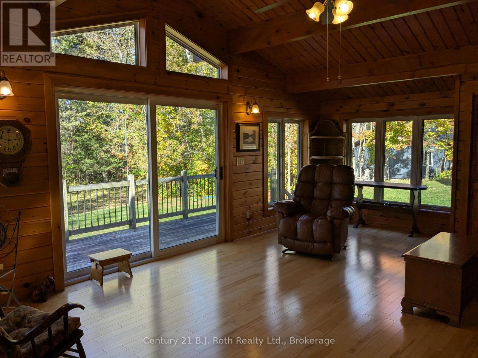 71 Victoria Street, Magnetawan, Ontario  P0A 1P0 - Photo 20 - X12439154