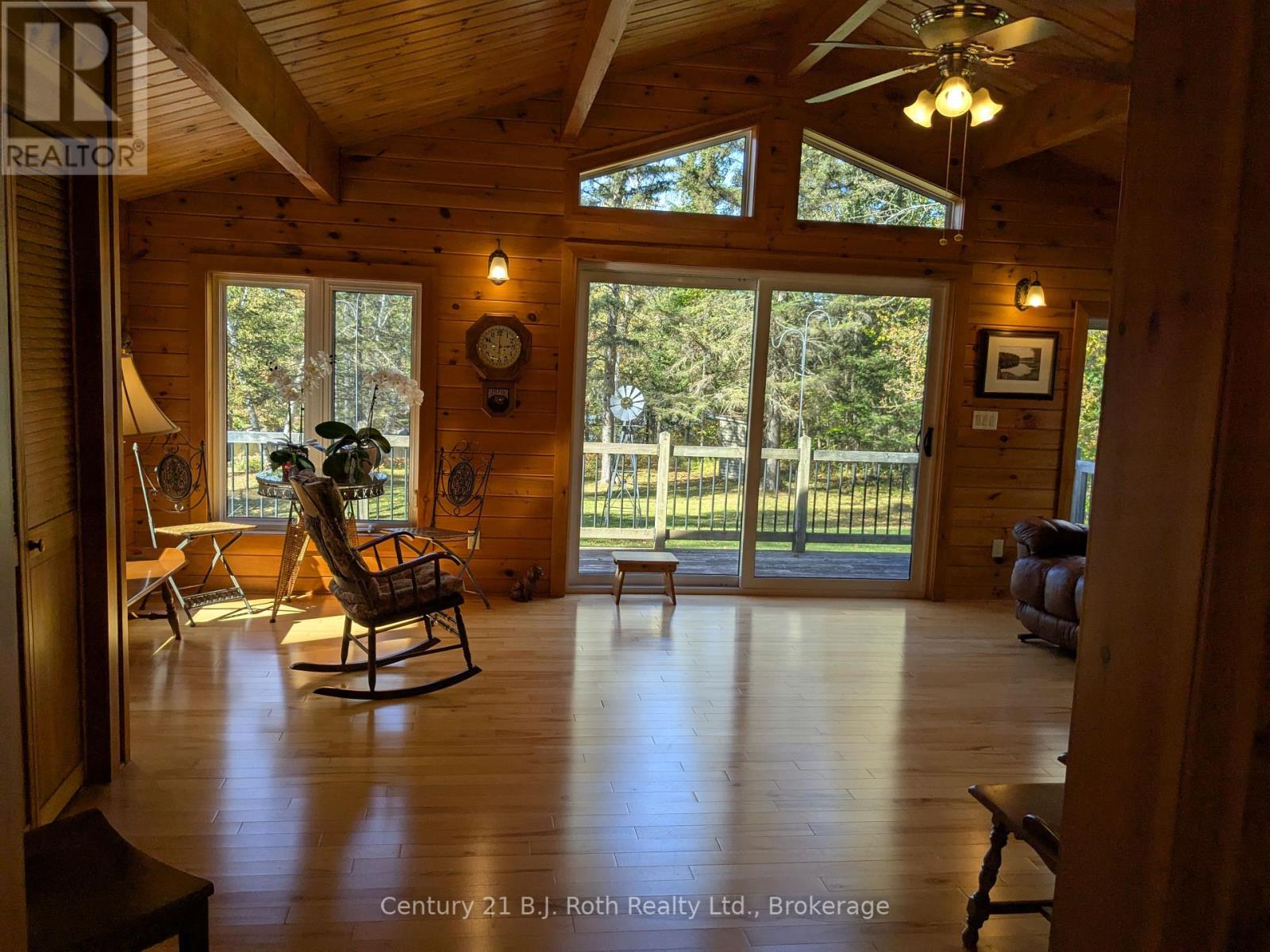 71 Victoria Street, Magnetawan, Ontario  P0A 1P0 - Photo 21 - X12439154