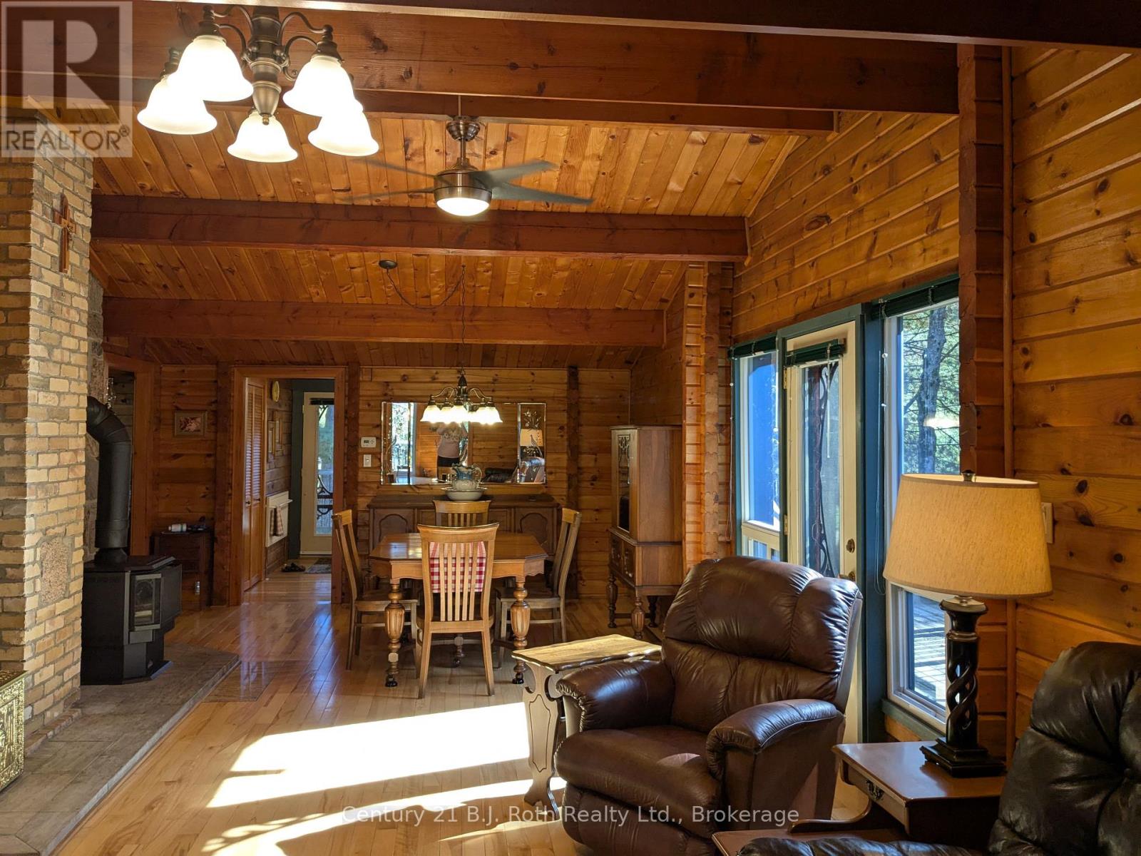 71 Victoria Street, Magnetawan, Ontario  P0A 1P0 - Photo 26 - X12439154