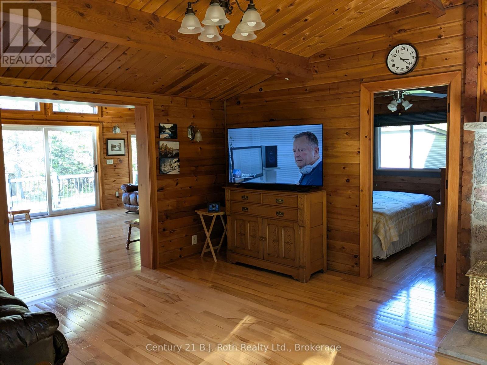 71 Victoria Street, Magnetawan, Ontario  P0A 1P0 - Photo 30 - X12439154