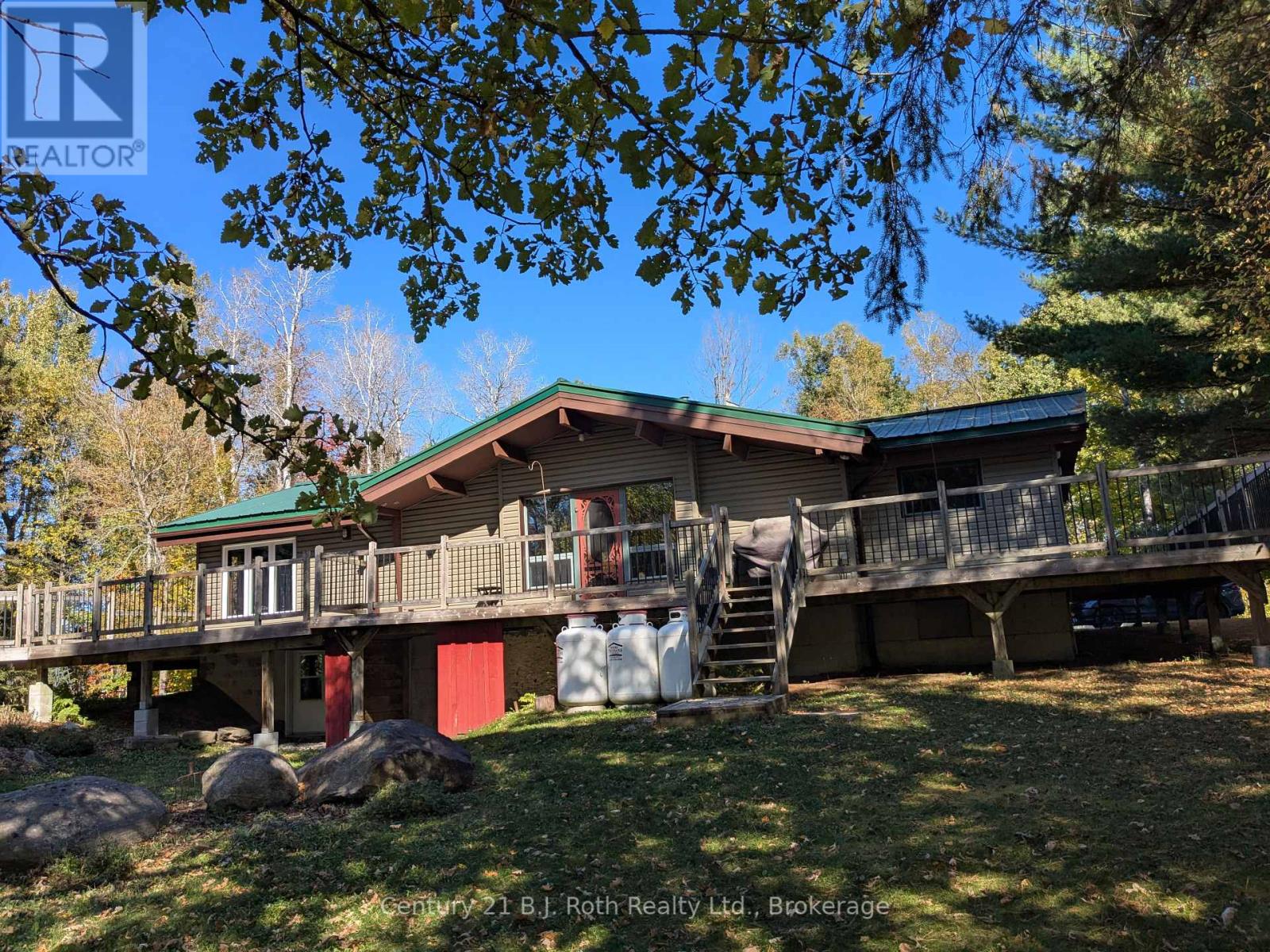 71 Victoria Street, Magnetawan, Ontario  P0A 1P0 - Photo 6 - X12439154