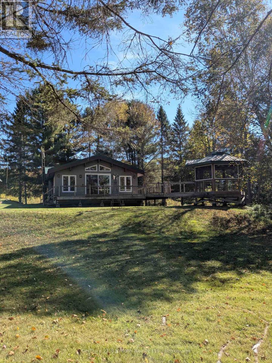 71 Victoria Street, Magnetawan, Ontario  P0A 1P0 - Photo 8 - X12439154