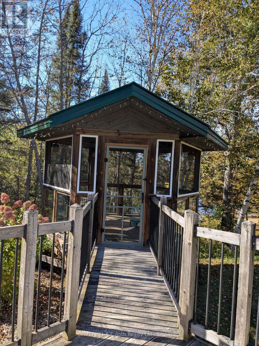 71 Victoria Street, Magnetawan, Ontario  P0A 1P0 - Photo 9 - X12439154