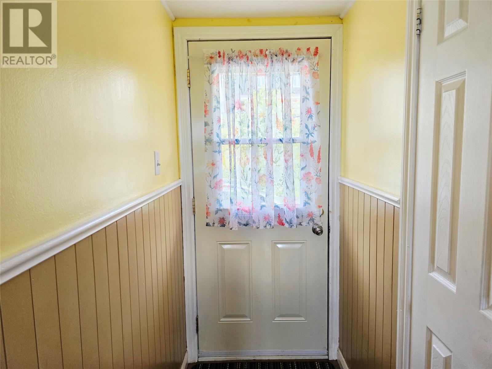 11 Grenfell Drive, Wabush, Newfoundland & Labrador  A0R 1B0 - Photo 2 - 1289201