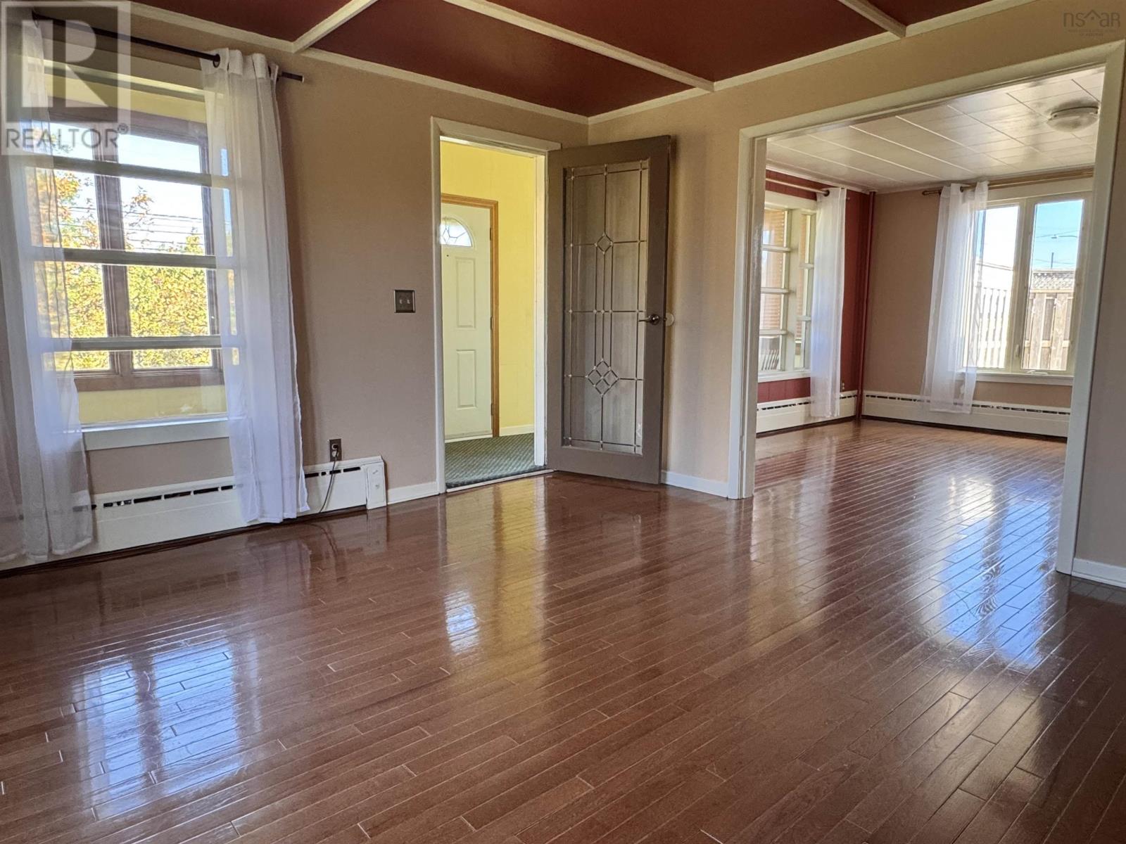 325 Reserve Street, Glace Bay, Nova Scotia  B1A 4W8 - Photo 11 - 202524804