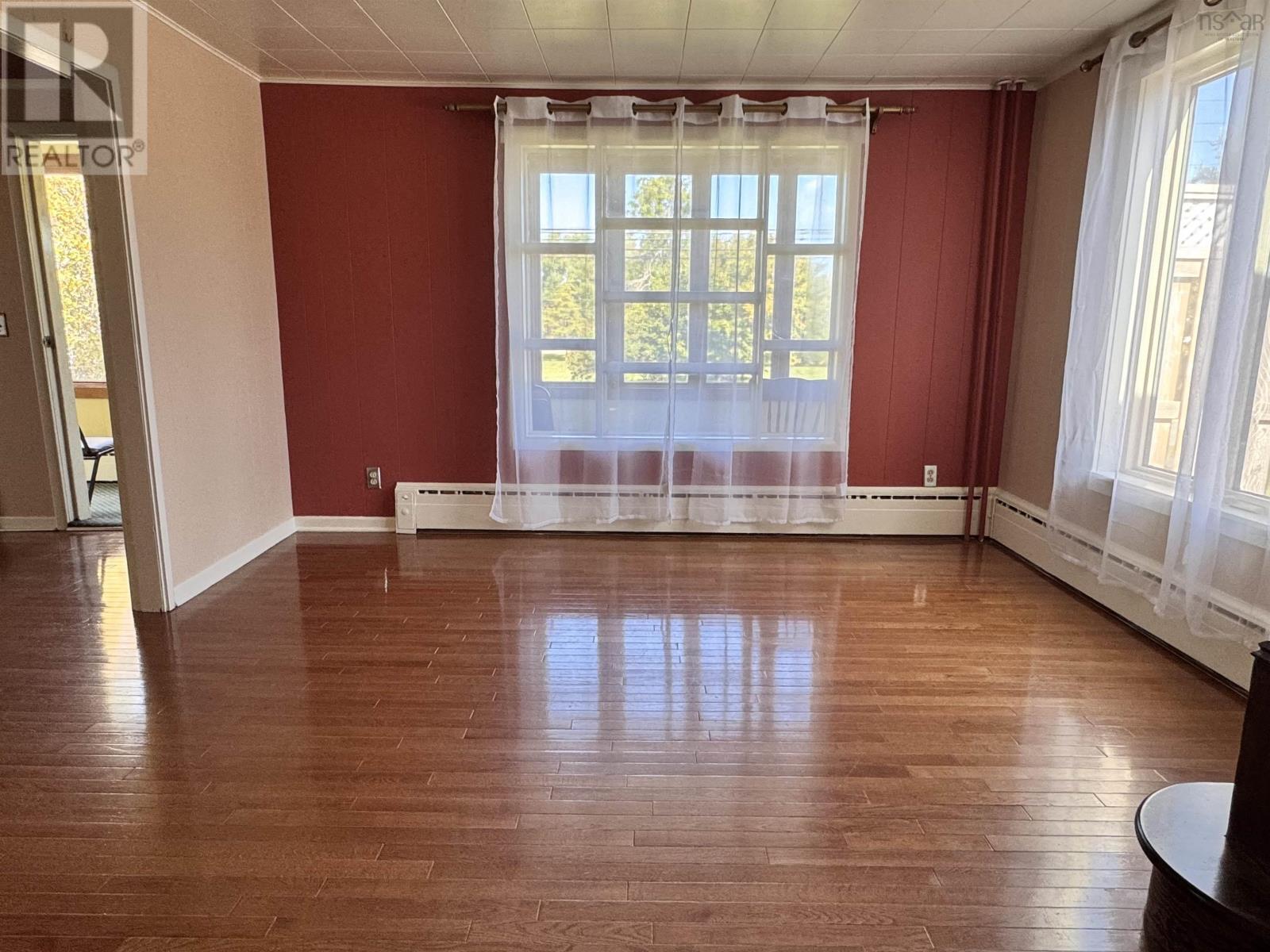 325 Reserve Street, Glace Bay, Nova Scotia  B1A 4W8 - Photo 10 - 202524804