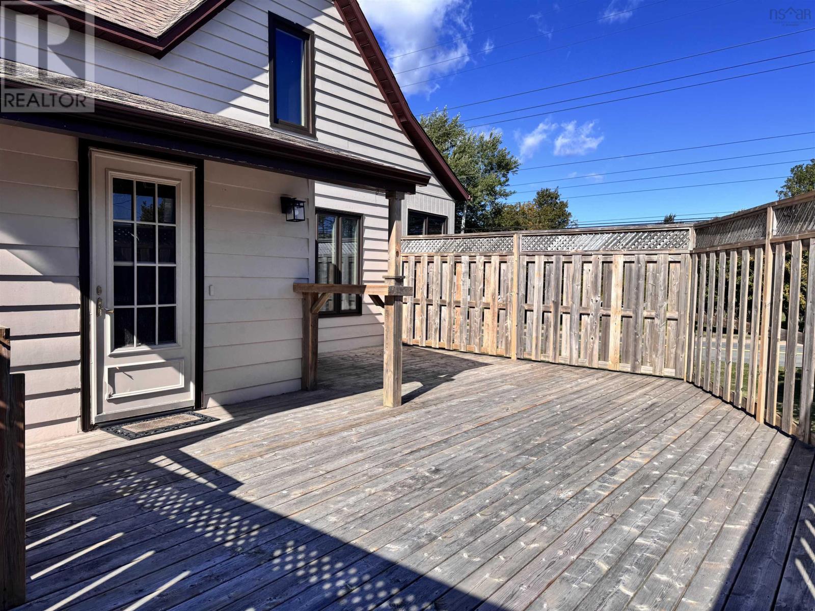 325 Reserve Street, Glace Bay, Nova Scotia  B1A 4W8 - Photo 2 - 202524804