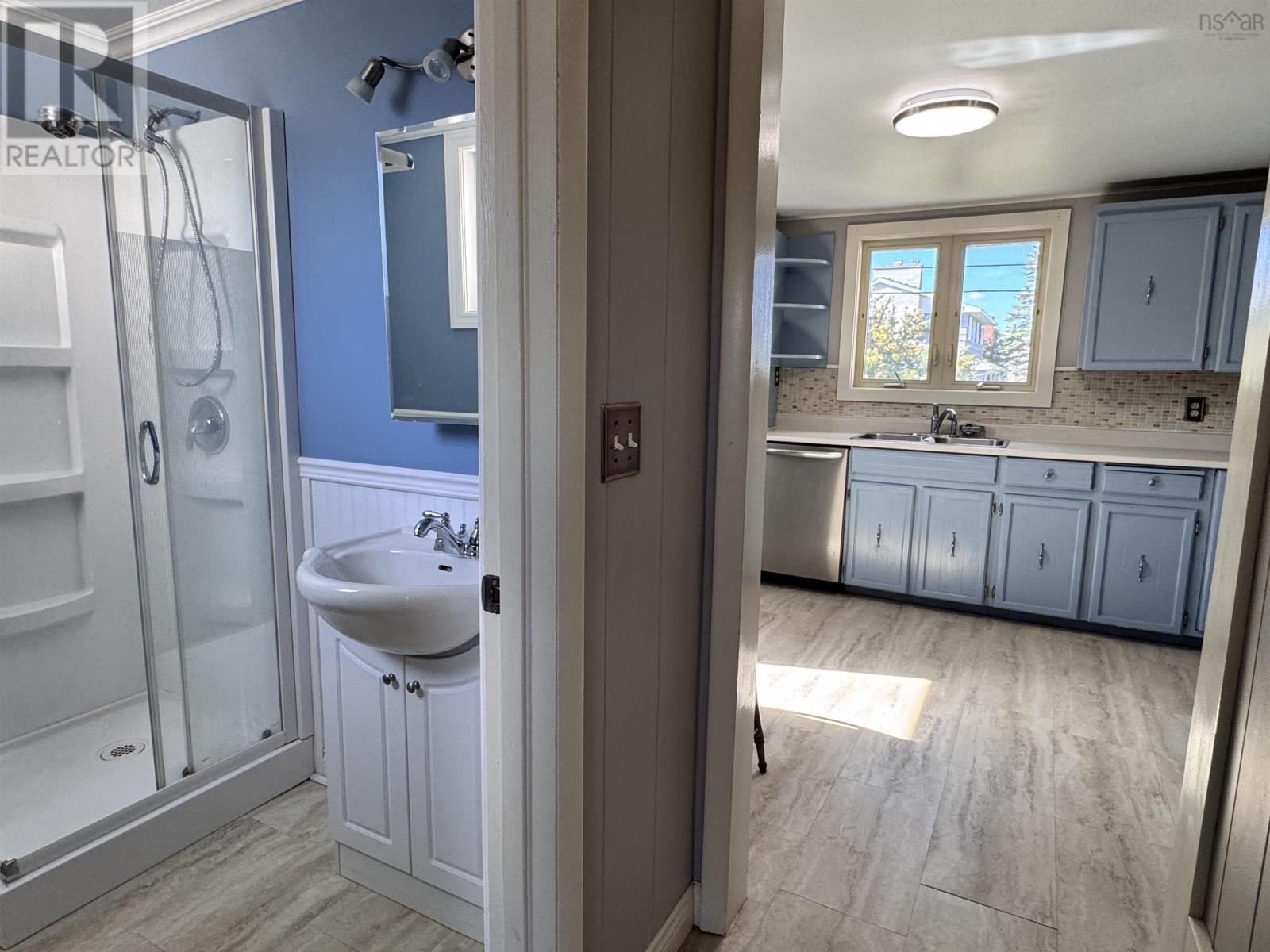 325 Reserve Street, Glace Bay, Nova Scotia  B1A 4W8 - Photo 6 - 202524804
