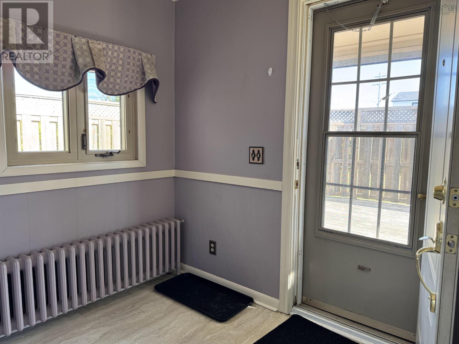 325 Reserve Street, Glace Bay, Nova Scotia  B1A 4W8 - Photo 4 - 202524804