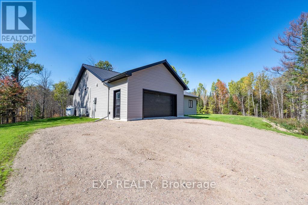 2394a Hwy 132 Highway, Admaston/bromley, Ontario  K7V 3Z7 - Photo 10 - X12439184