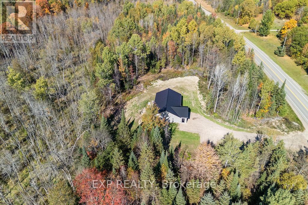 2394a Hwy 132 Highway, Admaston/bromley, Ontario  K7V 3Z7 - Photo 12 - X12439184