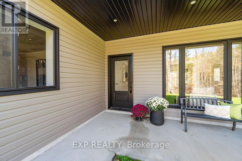 2394a Hwy 132 Highway, Admaston/bromley, Ontario  K7V 3Z7 - Photo 4 - X12439184