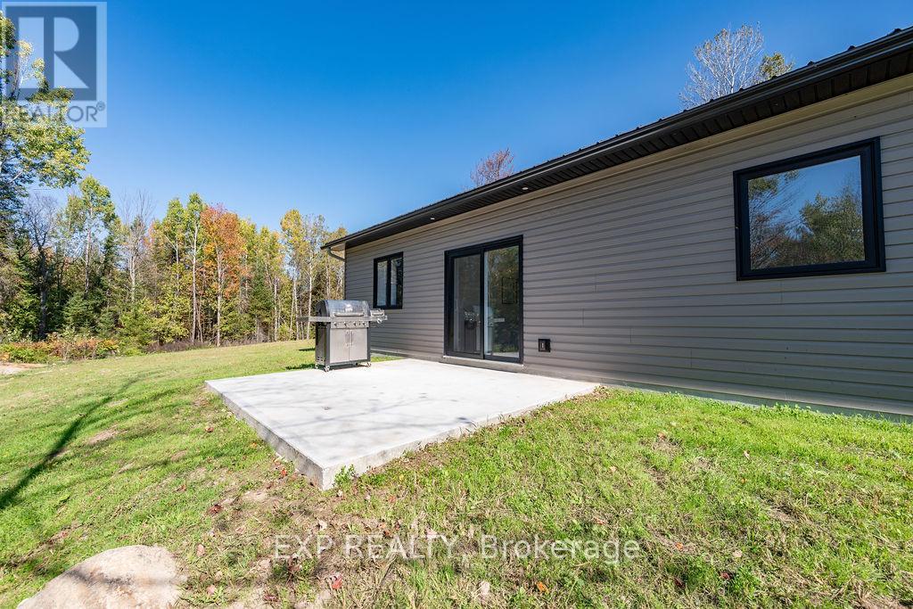 2394a Hwy 132 Highway, Admaston/bromley, Ontario  K7V 3Z7 - Photo 7 - X12439184