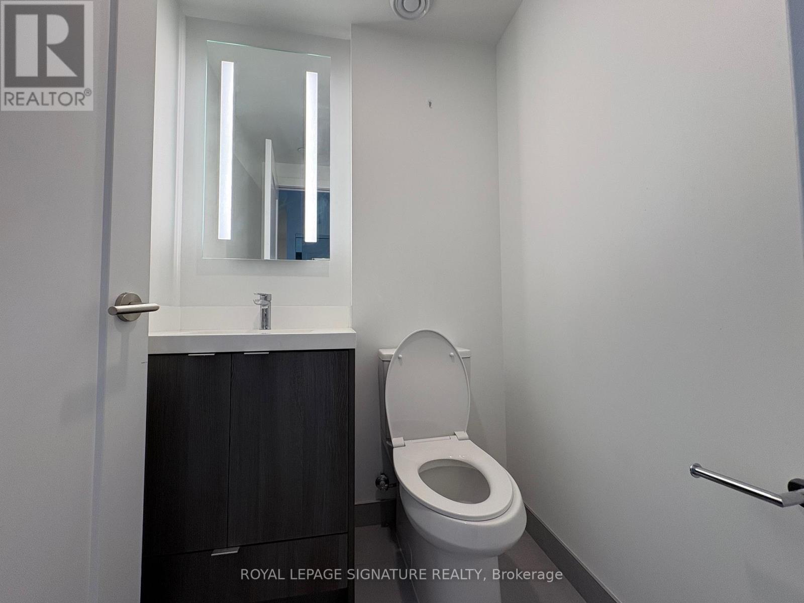 443 - 20 Inn On The Park Drive, Toronto, Ontario  M3C 2J7 - Photo 7 - C12393715