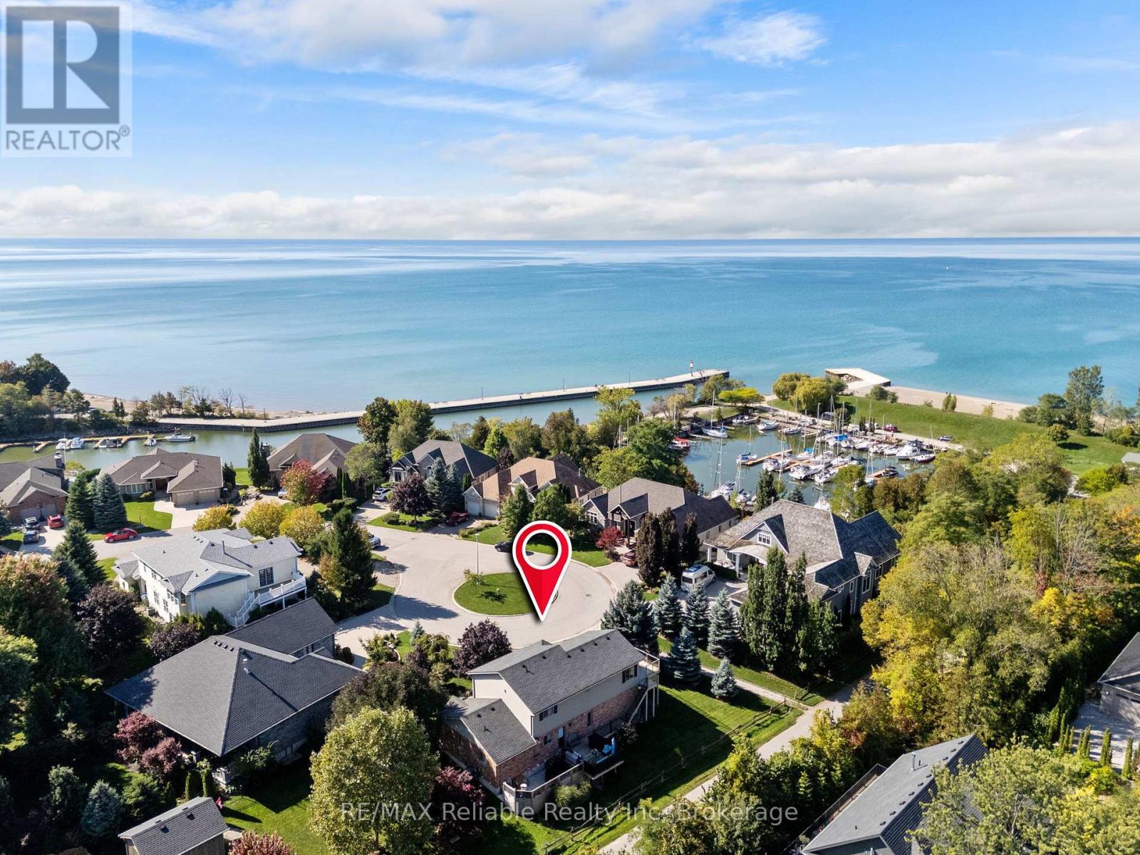 17 Harbour Court, Bluewater, Ontario  N0M 1G0 - Photo 4 - X12439193