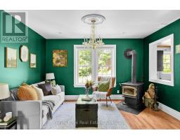 9 KING STREET, bracebridge (macaulay), Ontario