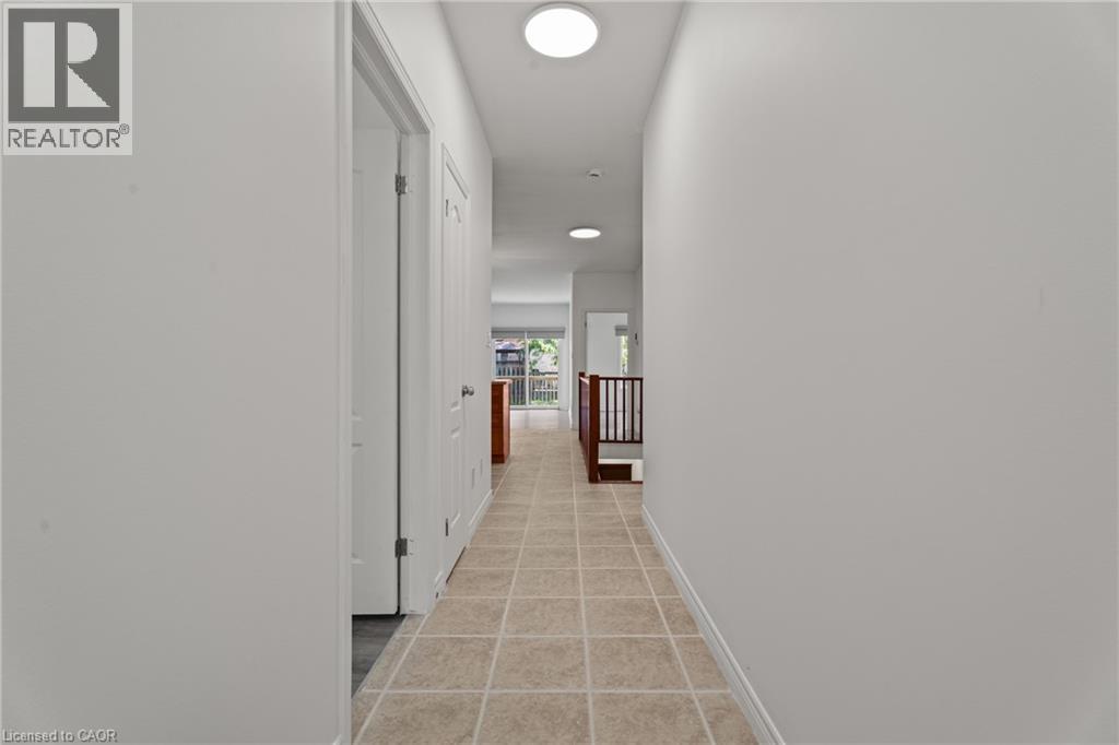 68 Hallmark Trail Unit# 39, Hamilton, Ontario  L9B 0A4 - Photo 4 - 40767753