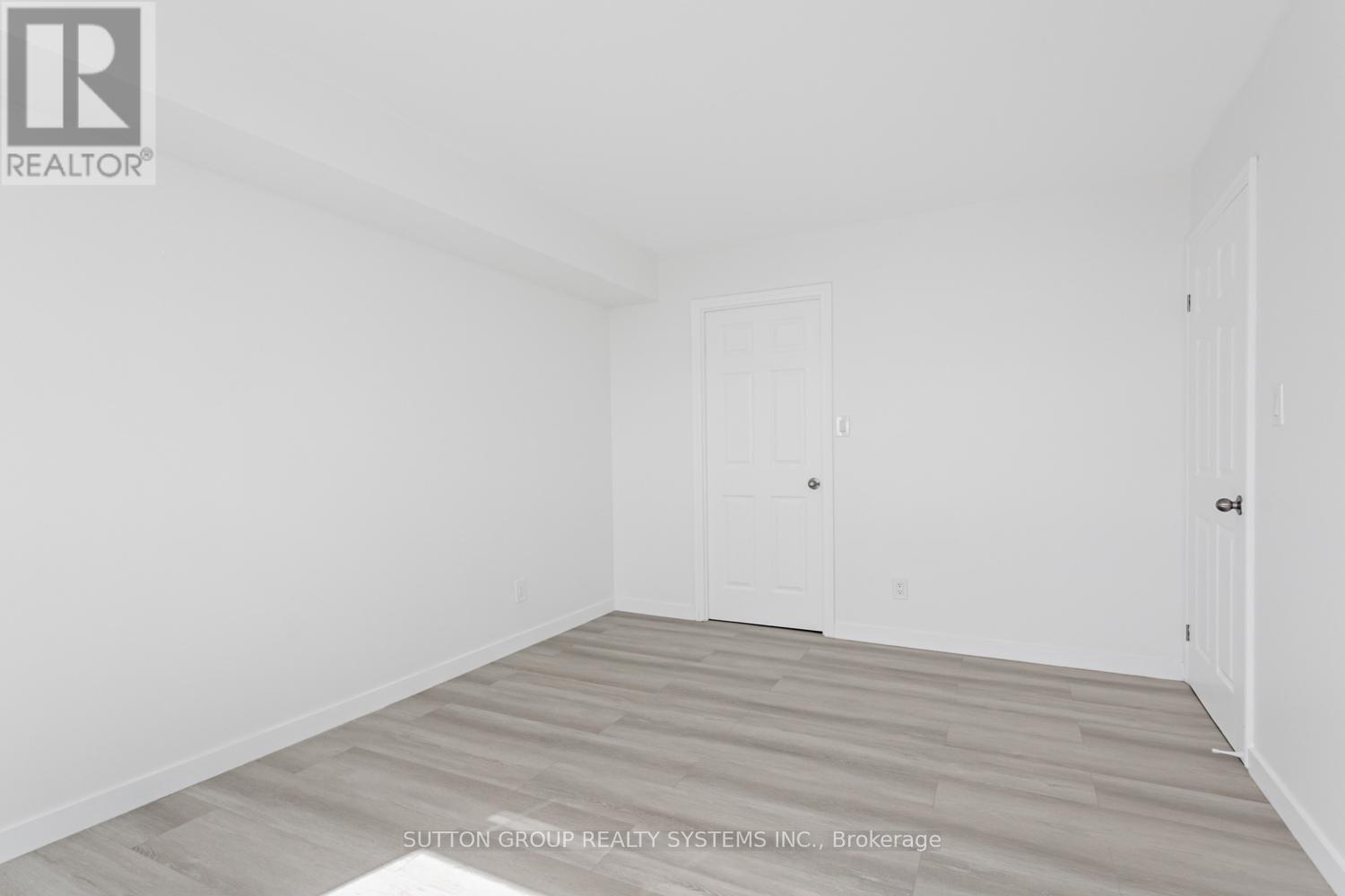 619 - 1001 Cedarglen Gate, Mississauga, Ontario  L5C 4R2 - Photo 17 - W12377852