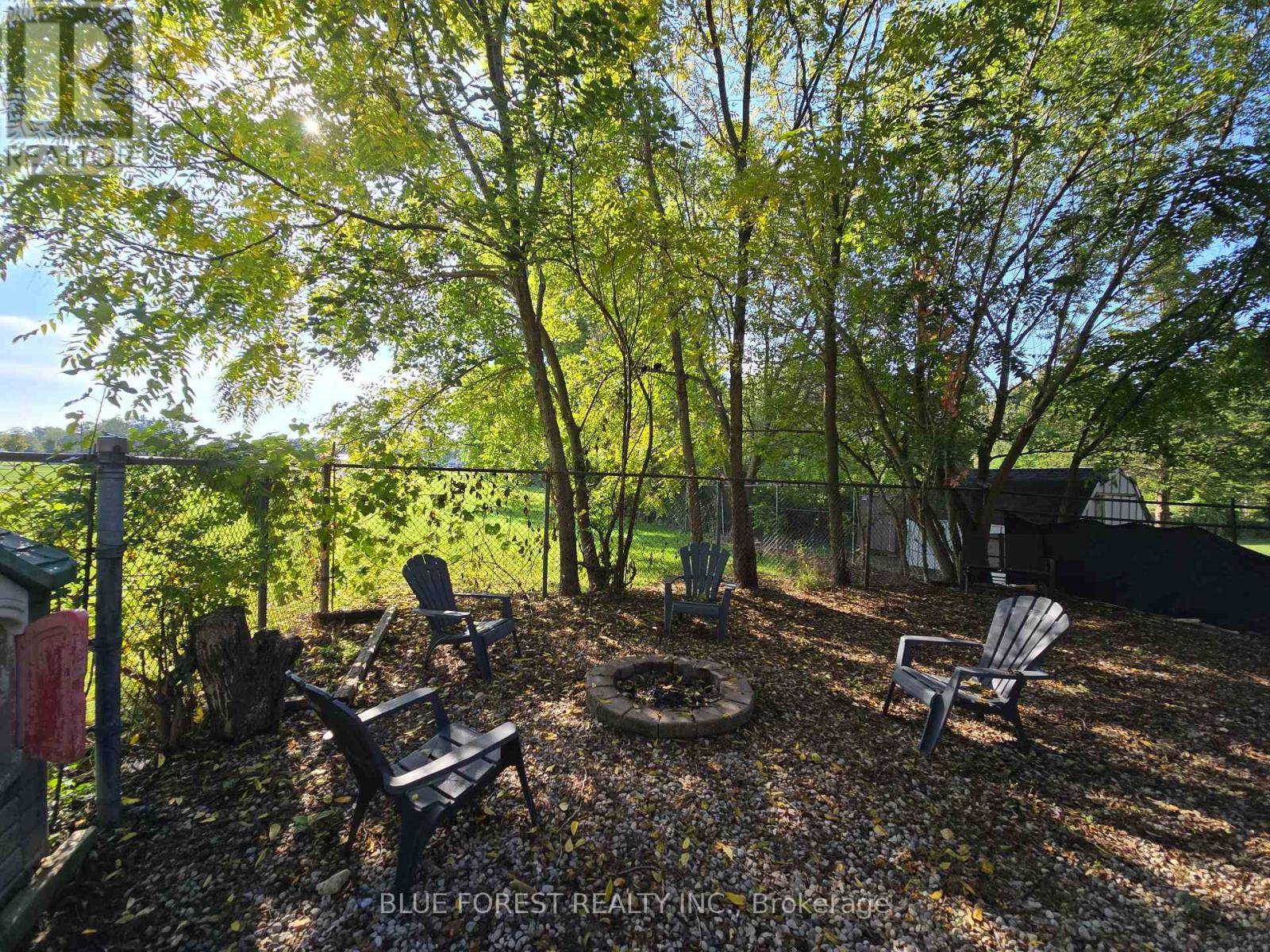 138 Centre Centre, West Elgin, Ontario  N0L 2C0 - Photo 32 - X12439189