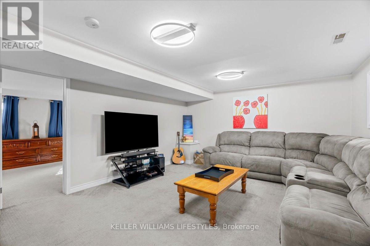 34 Stanhope Crescent, London South, Ontario  N6C 3B2 - Photo 16 - X12439198