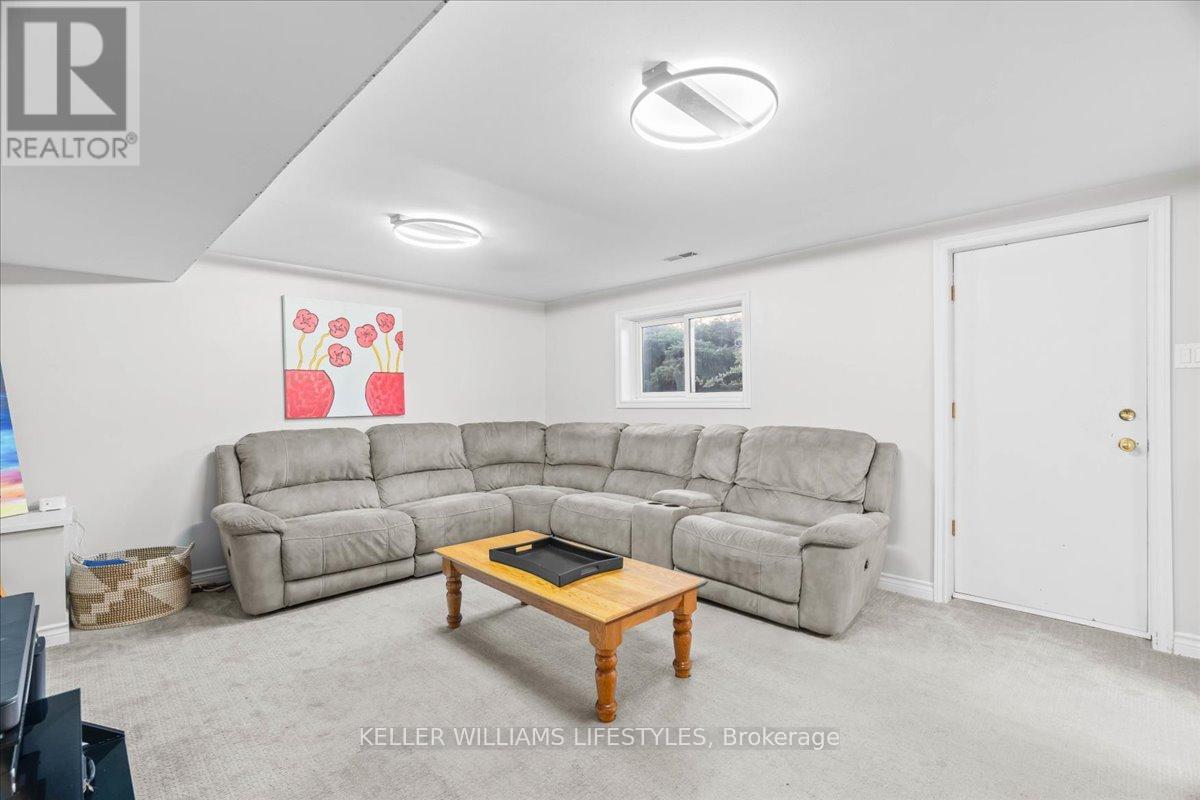 34 Stanhope Crescent, London South, Ontario  N6C 3B2 - Photo 17 - X12439198