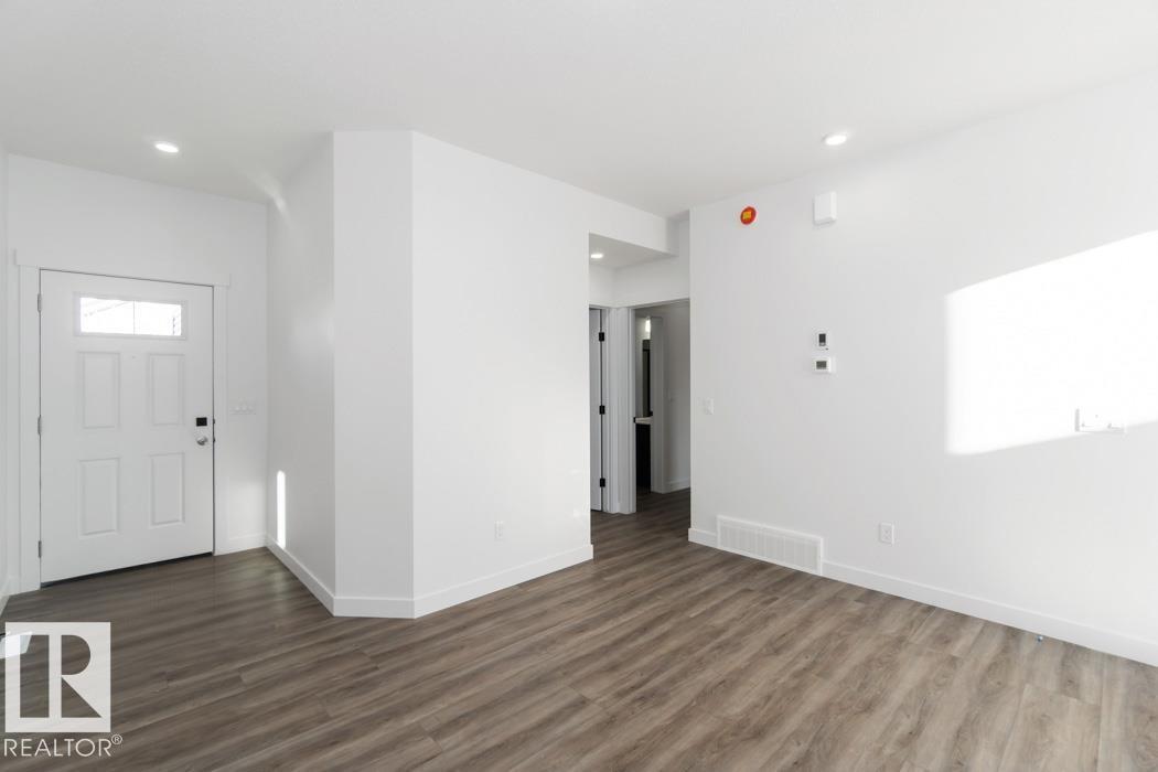 1651 12 St Nw, Edmonton, Alberta  T6T 2V1 - Photo 6 - E4460362