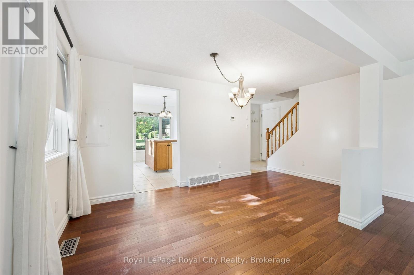 586 Kortright Road W, Guelph, Ontario  N1G 3H8 - Photo 15 - X12439200