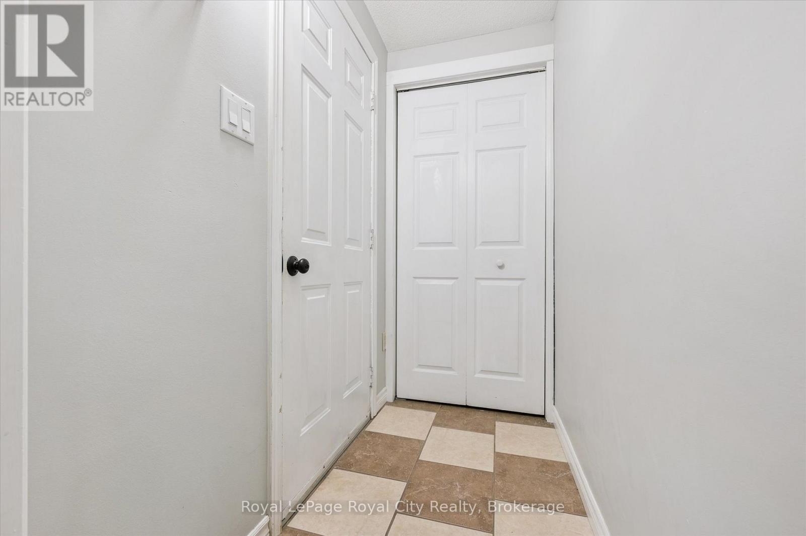 586 Kortright Road W, Guelph, Ontario  N1G 3H8 - Photo 26 - X12439200