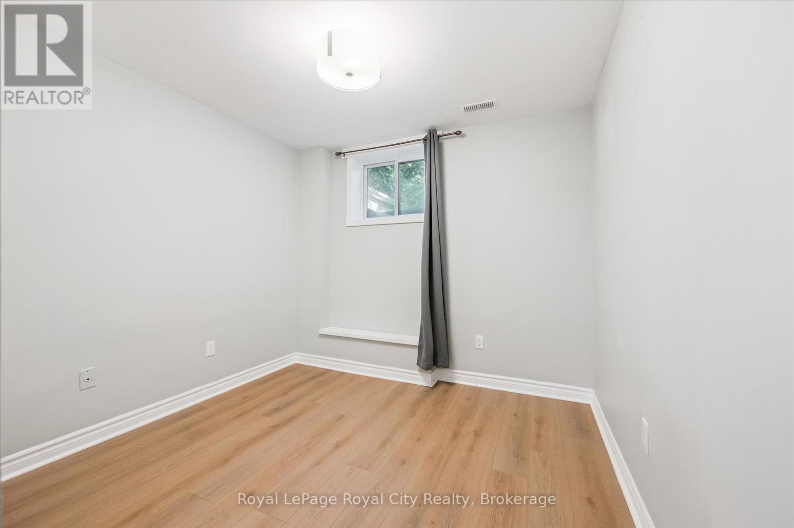 586 Kortright Road W, Guelph, Ontario  N1G 3H8 - Photo 35 - X12439200
