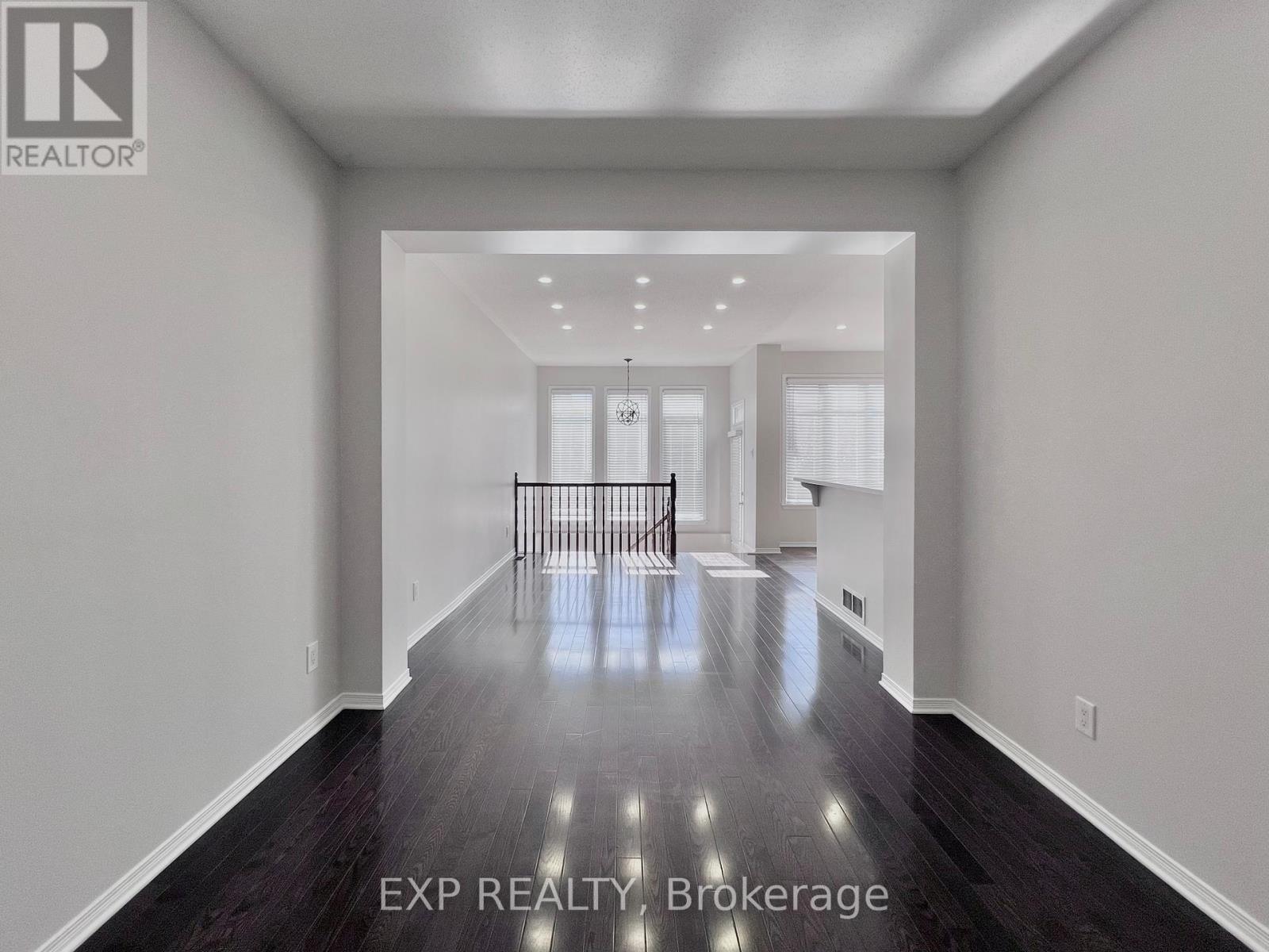 790 Nakina Way, Ottawa, Ontario  K1V 2J1 - Photo 10 - X12439145