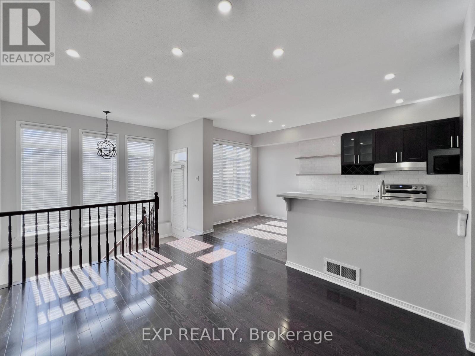 790 Nakina Way, Ottawa, Ontario  K1V 2J1 - Photo 11 - X12439145