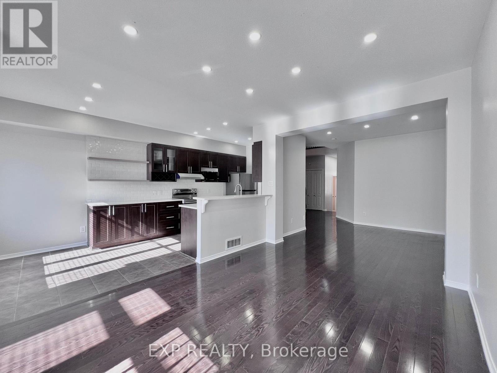790 Nakina Way, Ottawa, Ontario  K1V 2J1 - Photo 12 - X12439145