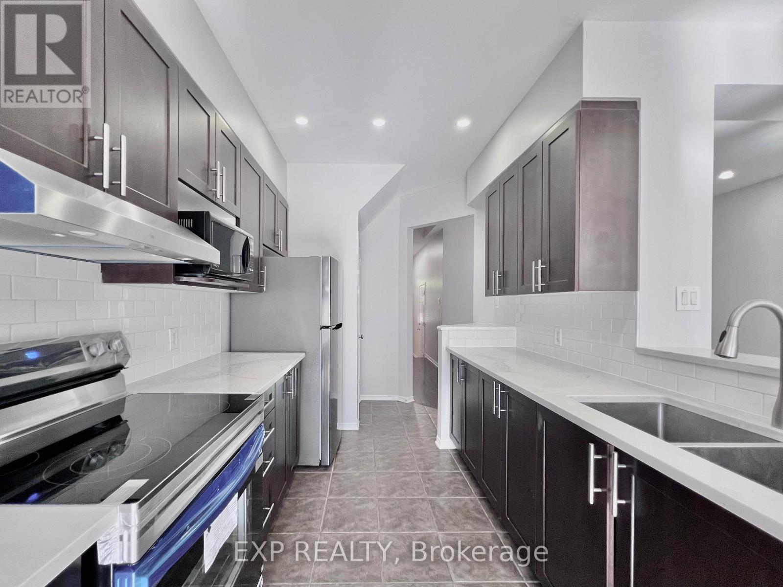 790 Nakina Way, Ottawa, Ontario  K1V 2J1 - Photo 14 - X12439145