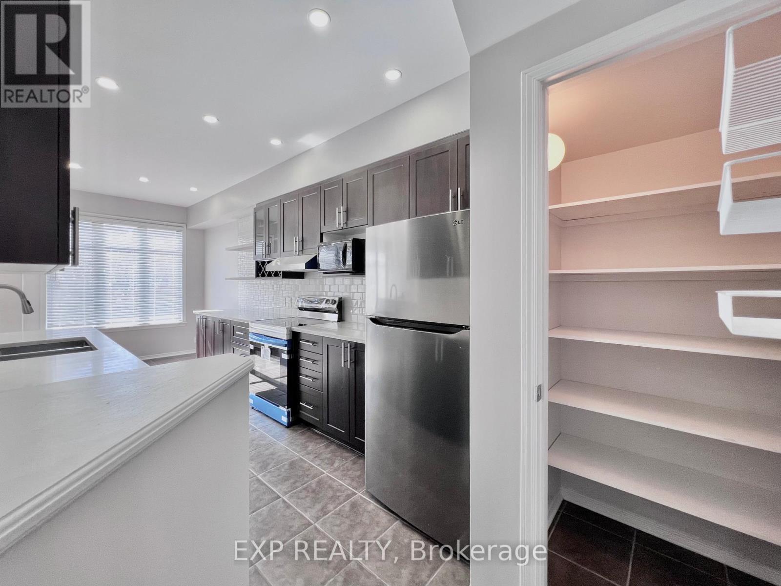 790 Nakina Way, Ottawa, Ontario  K1V 2J1 - Photo 18 - X12439145