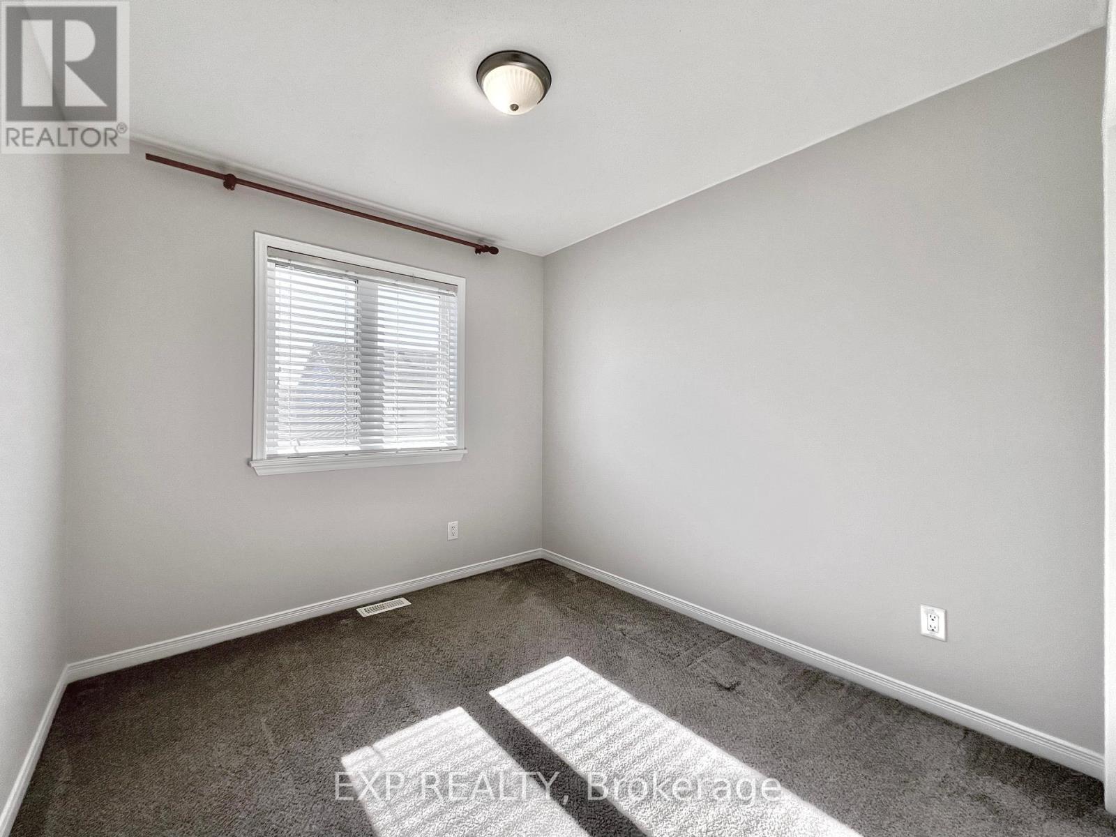 790 Nakina Way, Ottawa, Ontario  K1V 2J1 - Photo 29 - X12439145