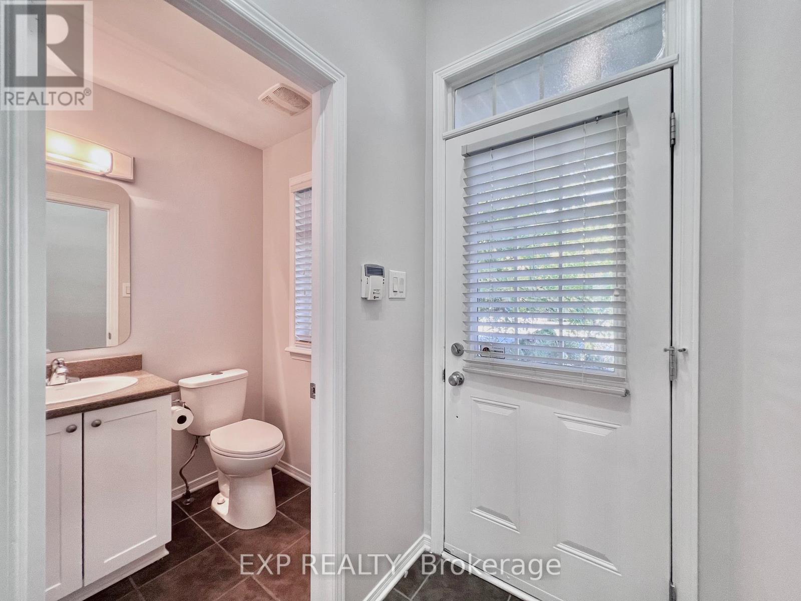 790 Nakina Way, Ottawa, Ontario  K1V 2J1 - Photo 4 - X12439145