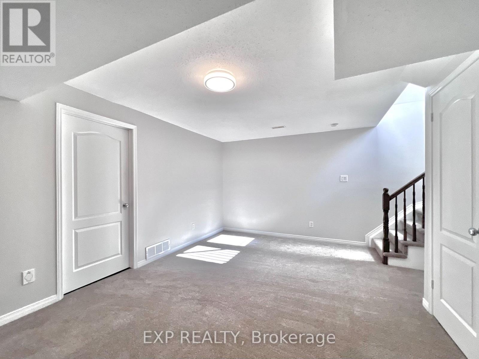 790 Nakina Way, Ottawa, Ontario  K1V 2J1 - Photo 40 - X12439145