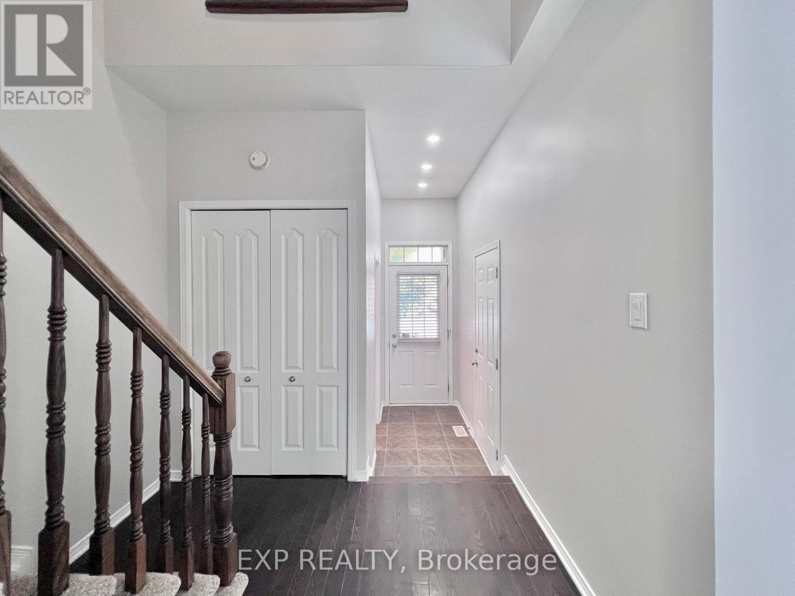 790 Nakina Way, Ottawa, Ontario  K1V 2J1 - Photo 6 - X12439145
