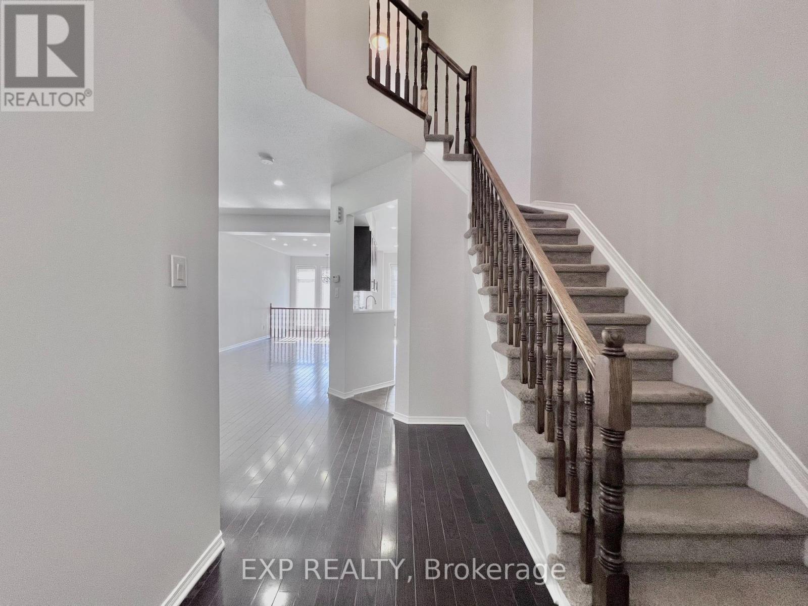 790 Nakina Way, Ottawa, Ontario  K1V 2J1 - Photo 7 - X12439145