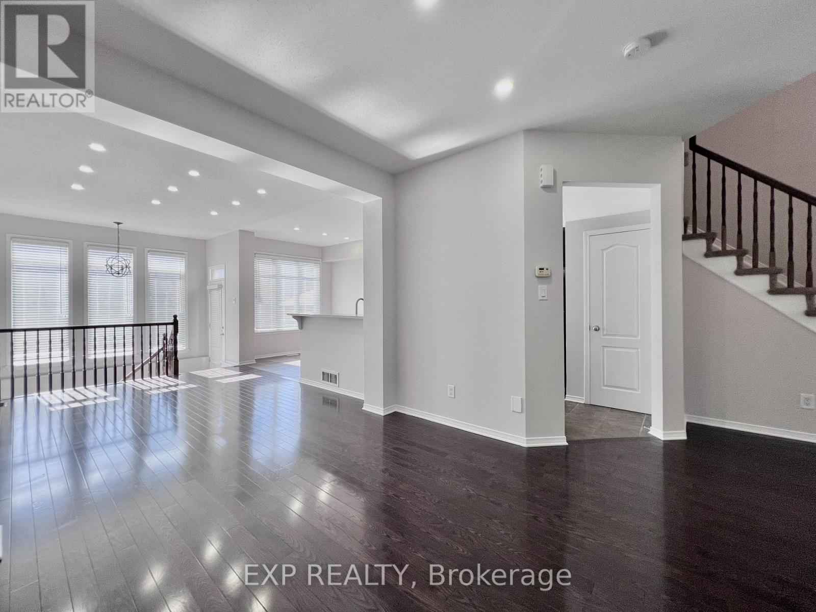 790 Nakina Way, Ottawa, Ontario  K1V 2J1 - Photo 9 - X12439145