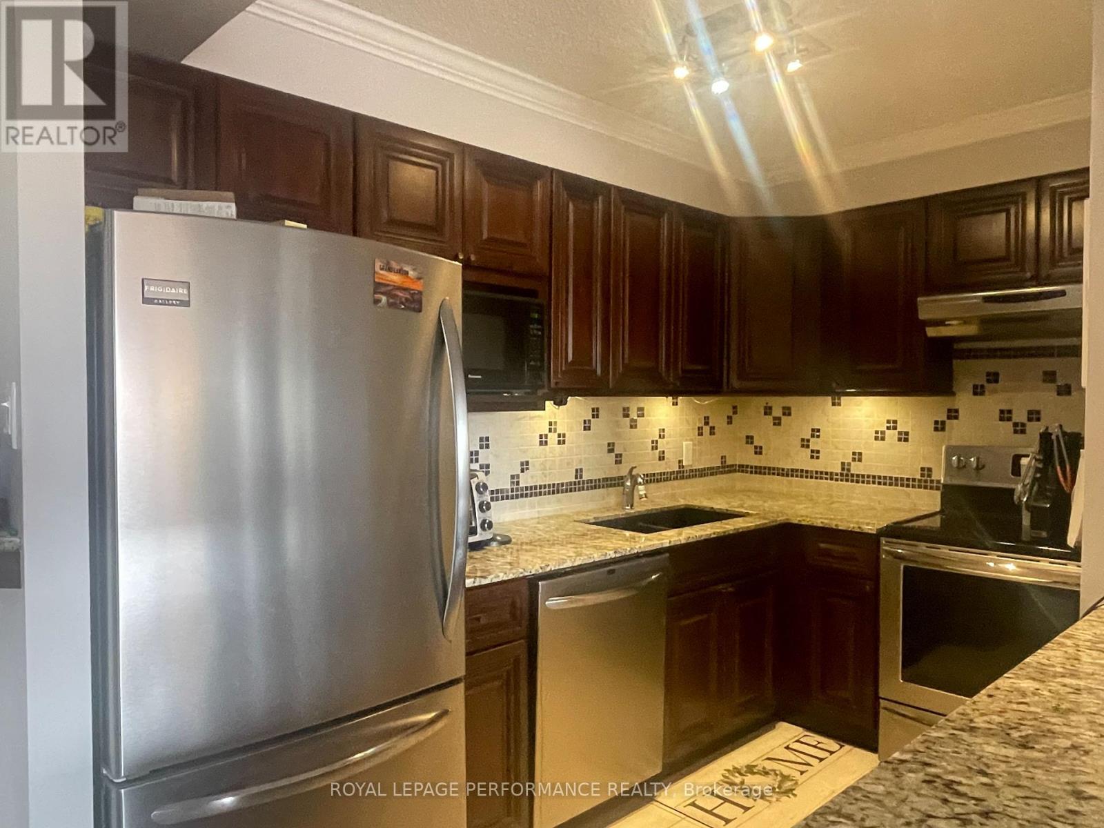 507 - 225 Alvin Road Road, Ottawa, Ontario  K1K 4H6 - Photo 6 - X12439155