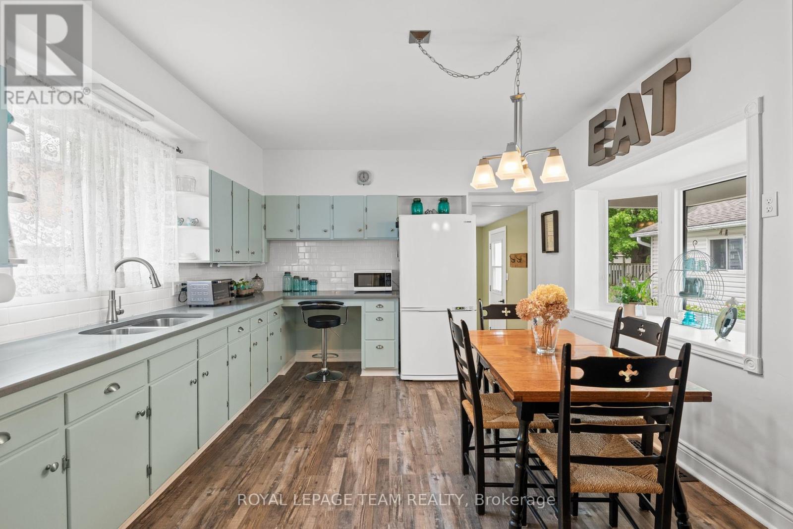 82 Lake Avenue E, Carleton Place, Ontario  K7C 1K8 - Photo 17 - X12439162