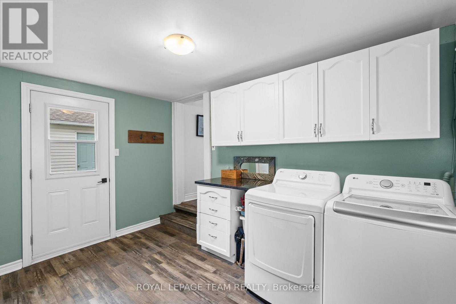 82 Lake Avenue E, Carleton Place, Ontario  K7C 1K8 - Photo 23 - X12439162