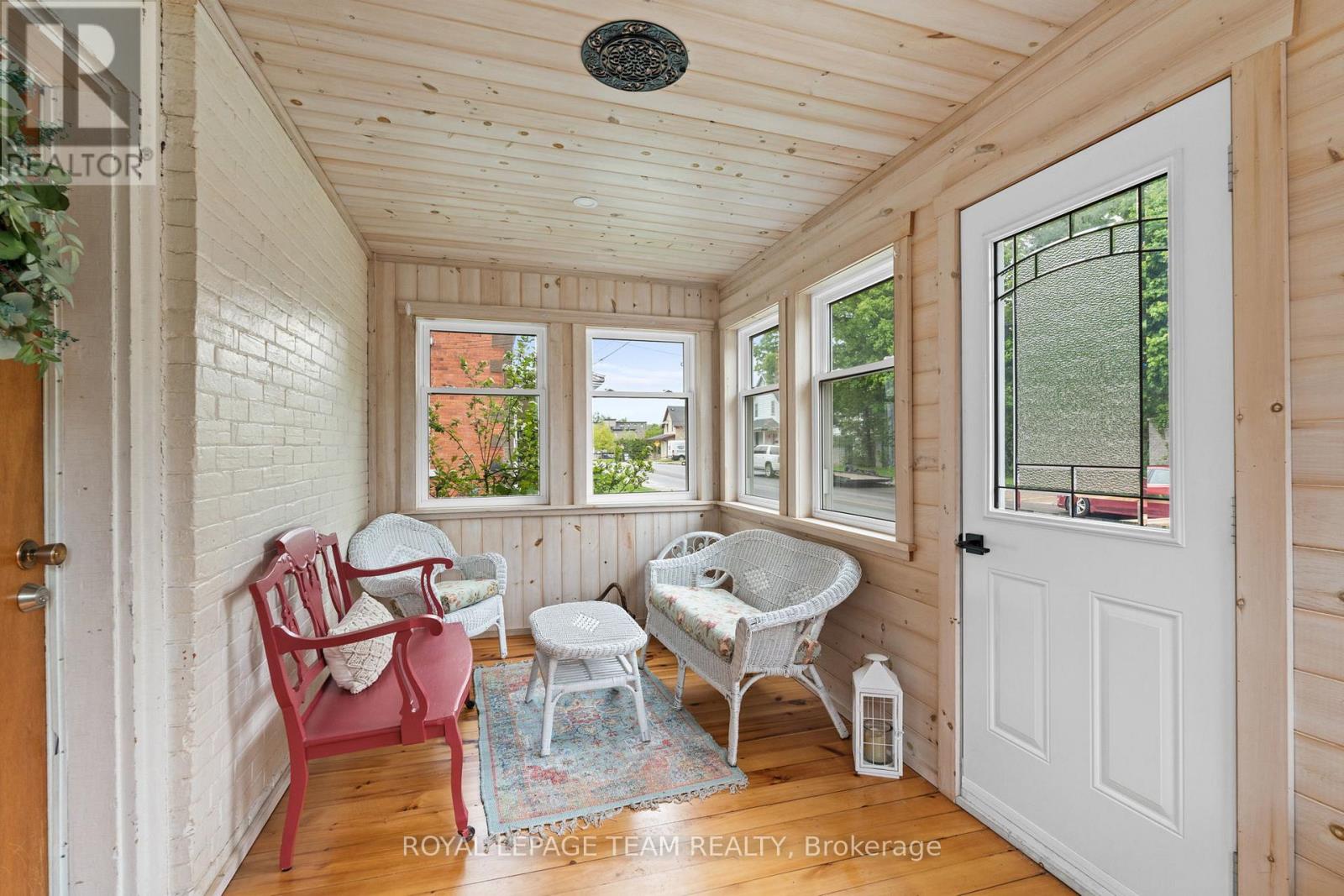 82 Lake Avenue E, Carleton Place, Ontario  K7C 1K8 - Photo 3 - X12439162