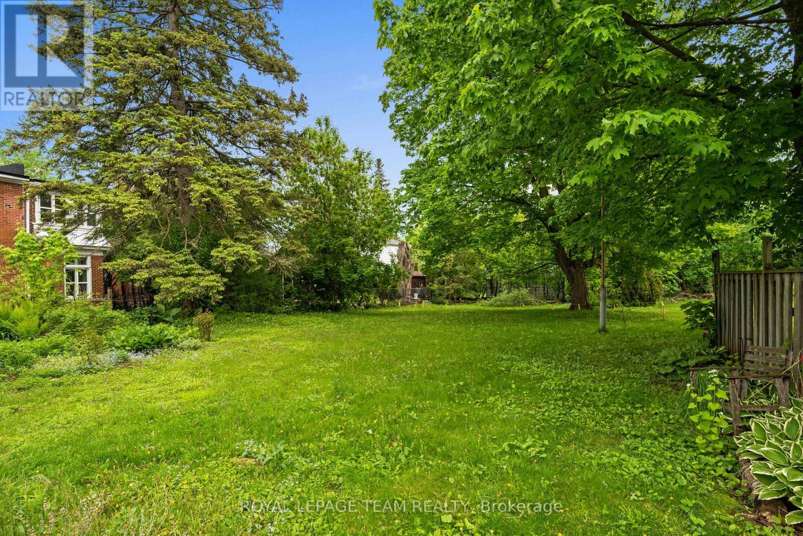 82 Lake Avenue E, Carleton Place, Ontario  K7C 1K8 - Photo 37 - X12439162