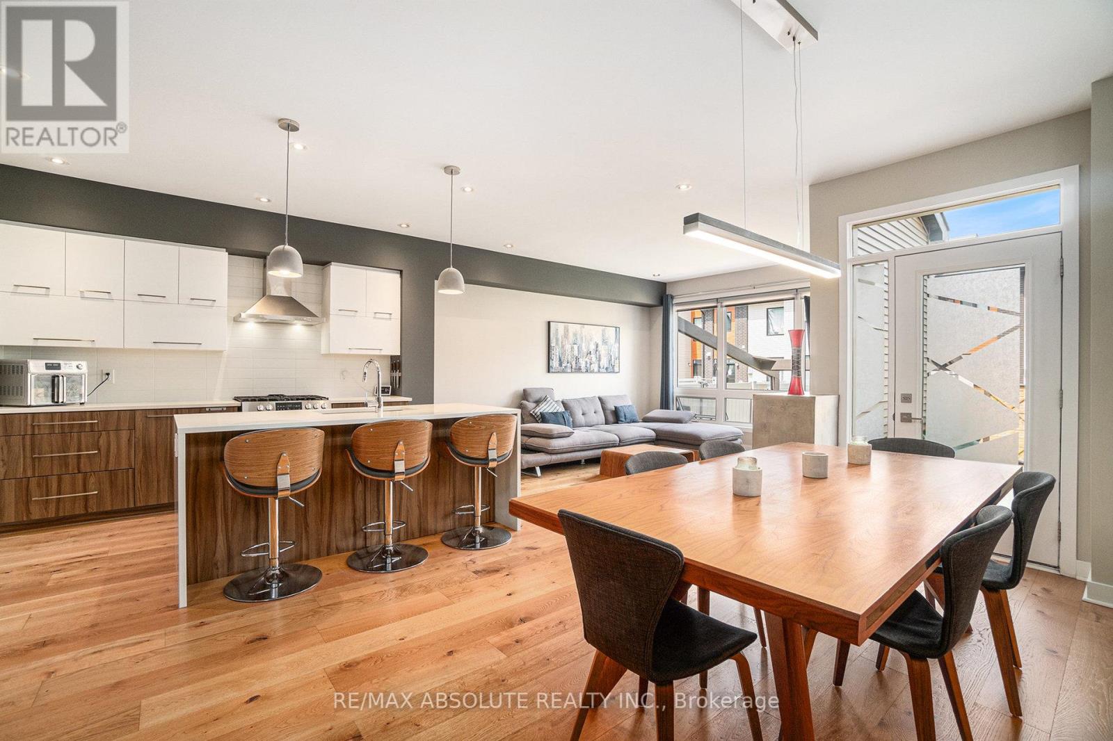 560 Triangle Street N, Ottawa, Ontario  K2V 0M5 - Photo 5 - X12439190